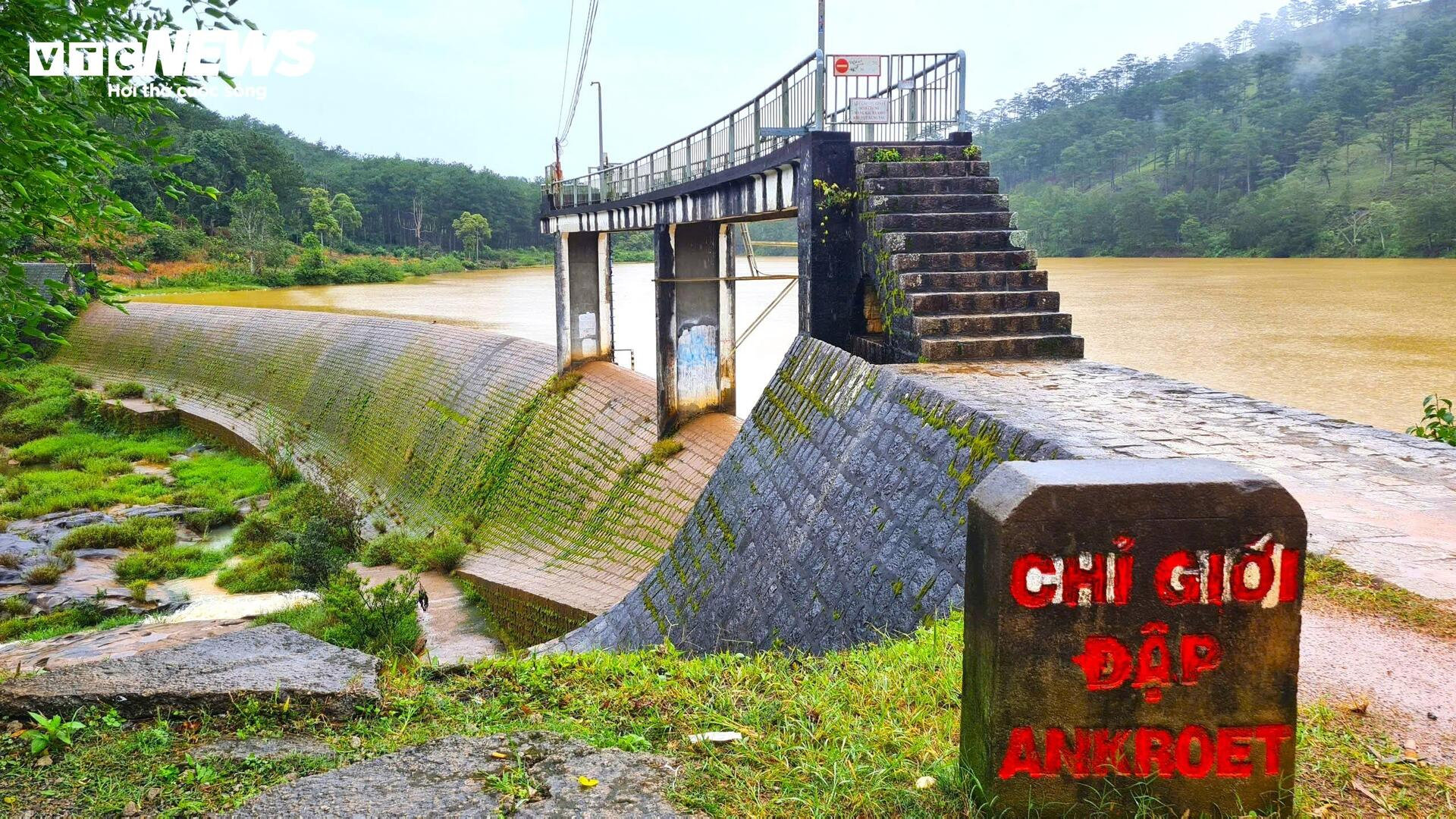 Ngắm thủy điện cổ nhất Việt Nam, nơi giới trẻ đua nhau check-in ở Đà Lạt- Ảnh 15.