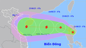 Áp thấp nhiệt đới sắp vào Biển Đông, khả năng mạnh lên thành bão số 5