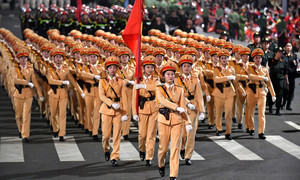 Hàng chục nghìn chiến sĩ, khí tài hợp luyện diễu binh, diễu hành tại Quảng trường Ba Đình
