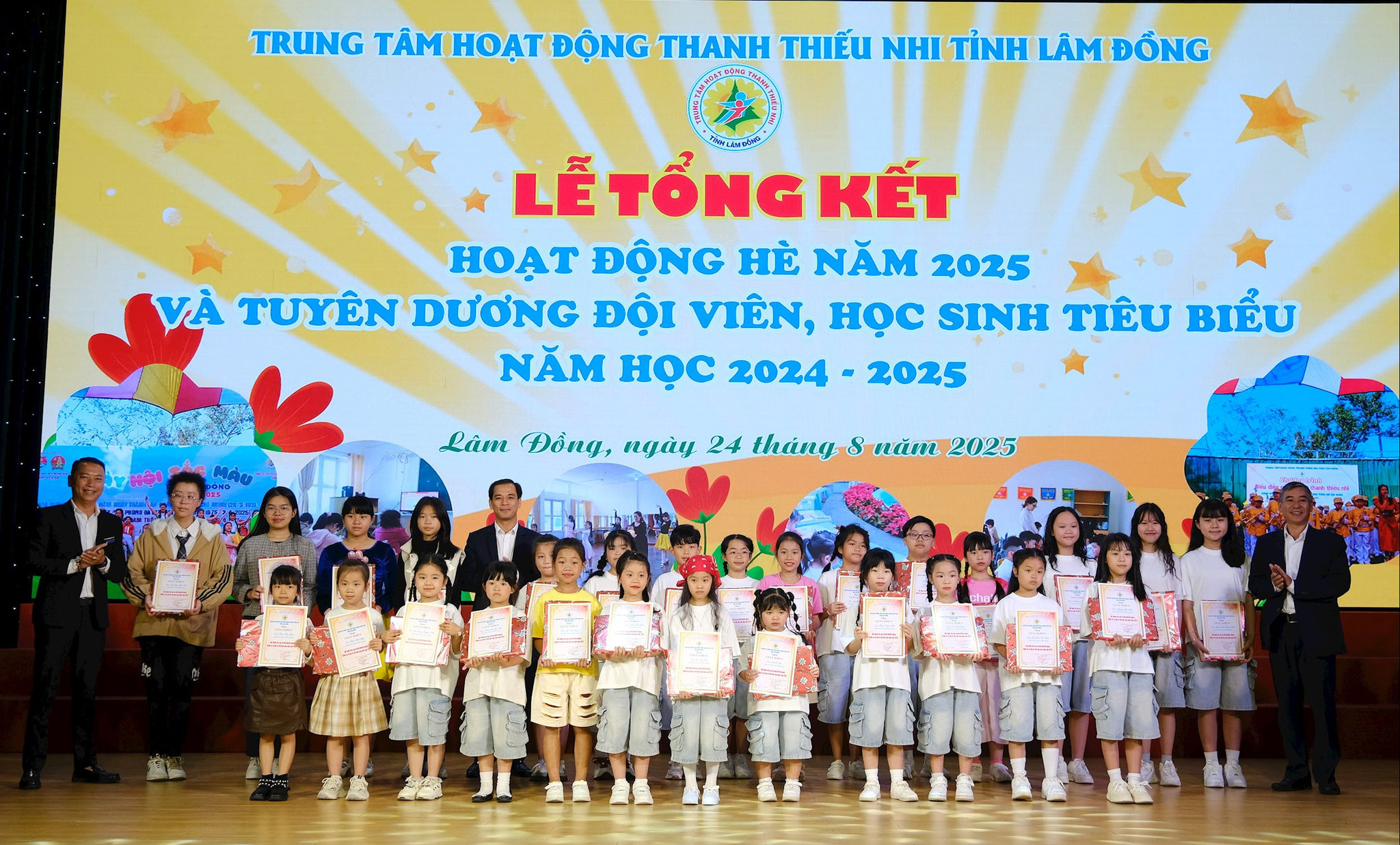 Khen thưởng học sinh đạt thành tích tại Giải Shuffle, Khiêu vũ và Dân vũ thể thao toàn quốc năm 2025