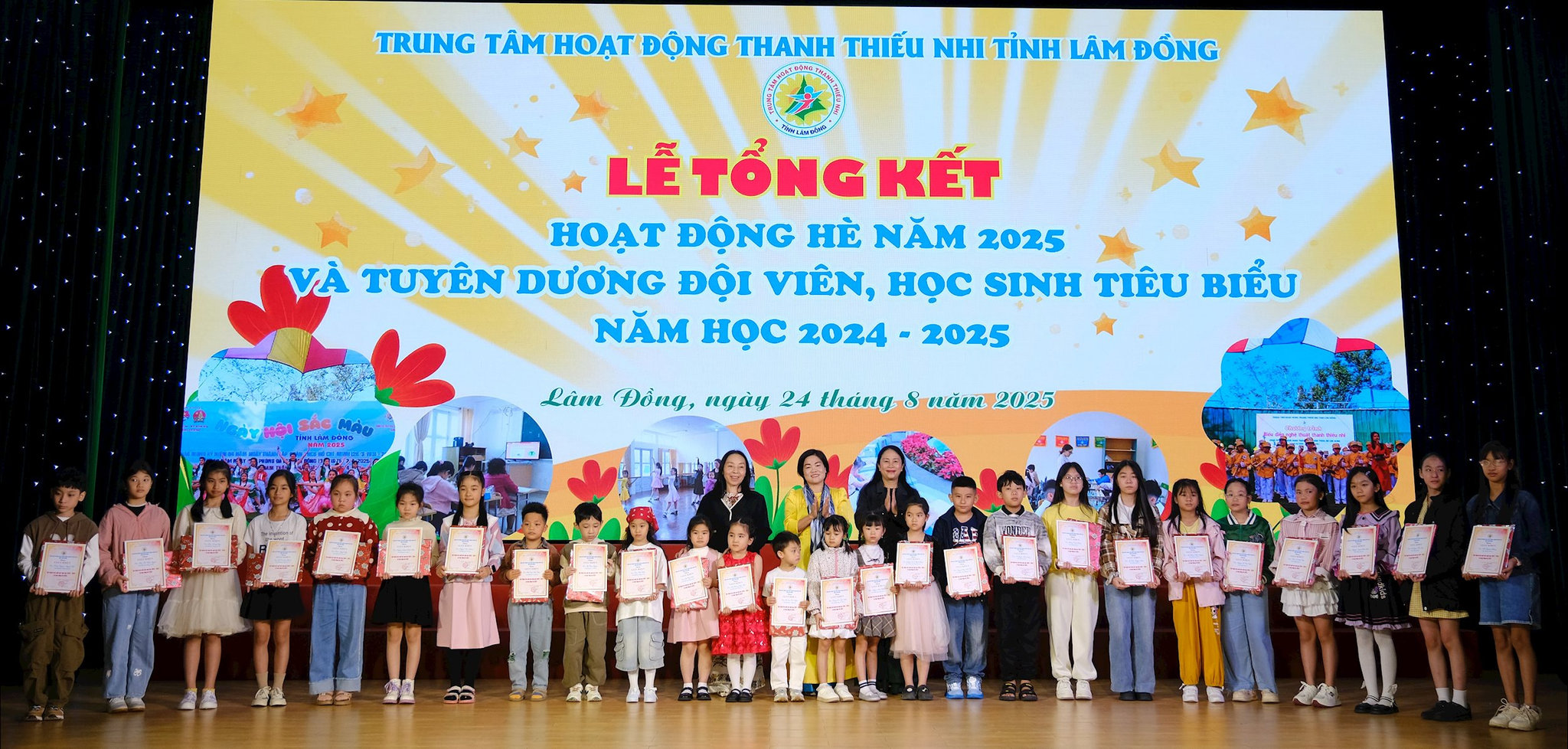 Khen thưởng kết quả học tập trong năm học 2024 - 2025