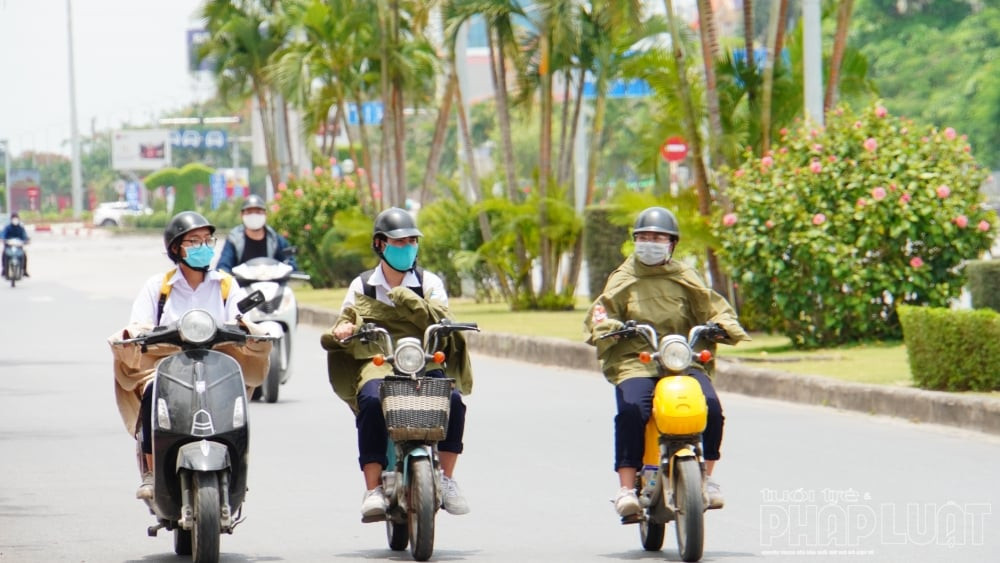 Sửa đổi quy định để quản lý thanh thiếu niên điều khiển xe đạp điện, xe máy điện, xe máy có dung tích nhỏ hơn 50 phân khối trước 31/12/2025 (Hình ảnh từ Internet)