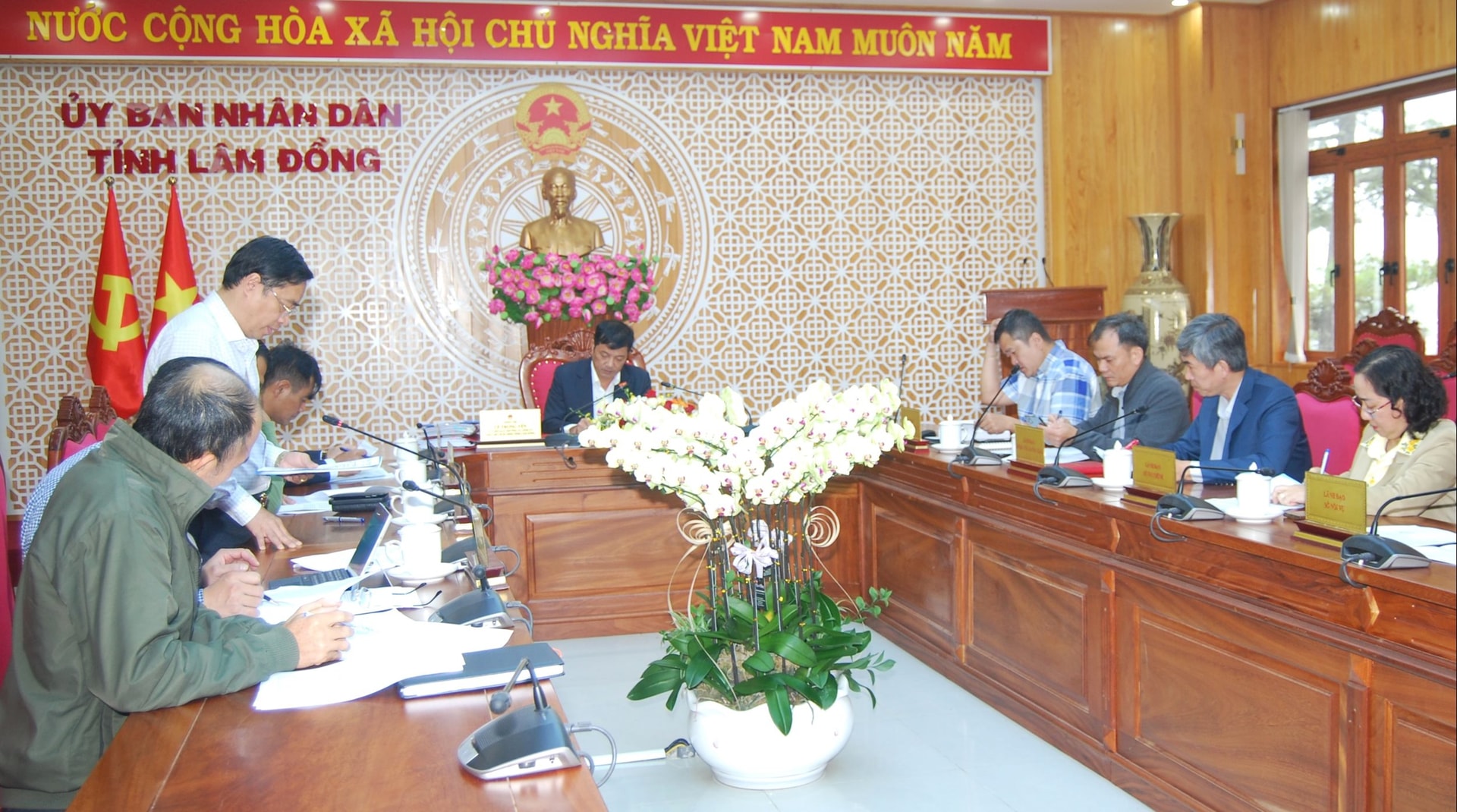 ឈុតការងារ