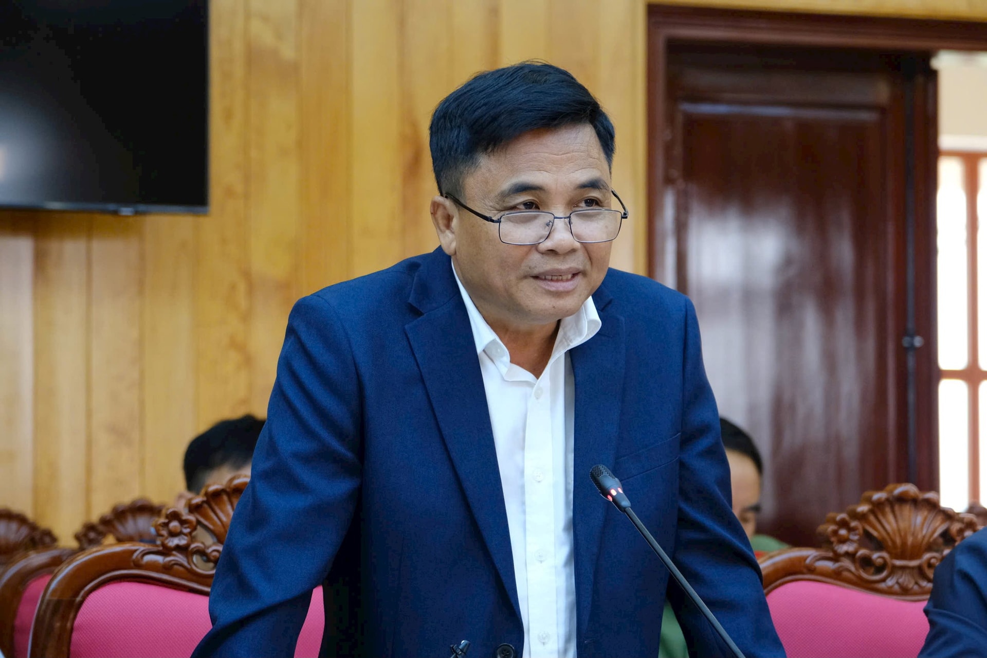 តំណាងគណៈកម្មាធិការគ្រប់គ្រងសួនឧស្សាហកម្មខេត្ត Lam Dong ថ្លែងក្នុងកិច្ចប្រជុំ
