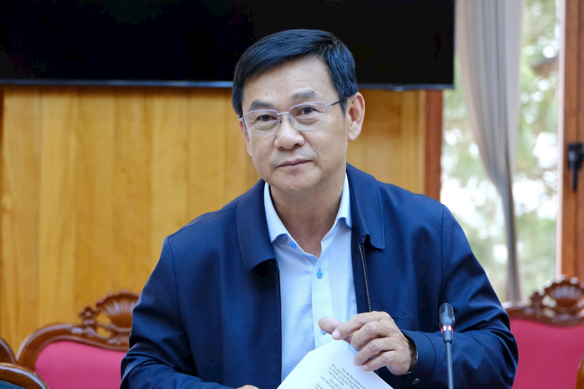 តំណាងមន្ទីរឧស្សាហកម្ម និងពាណិជ្ជកម្ម ផ្តល់យោបល់ក្នុងកិច្ចប្រជុំ