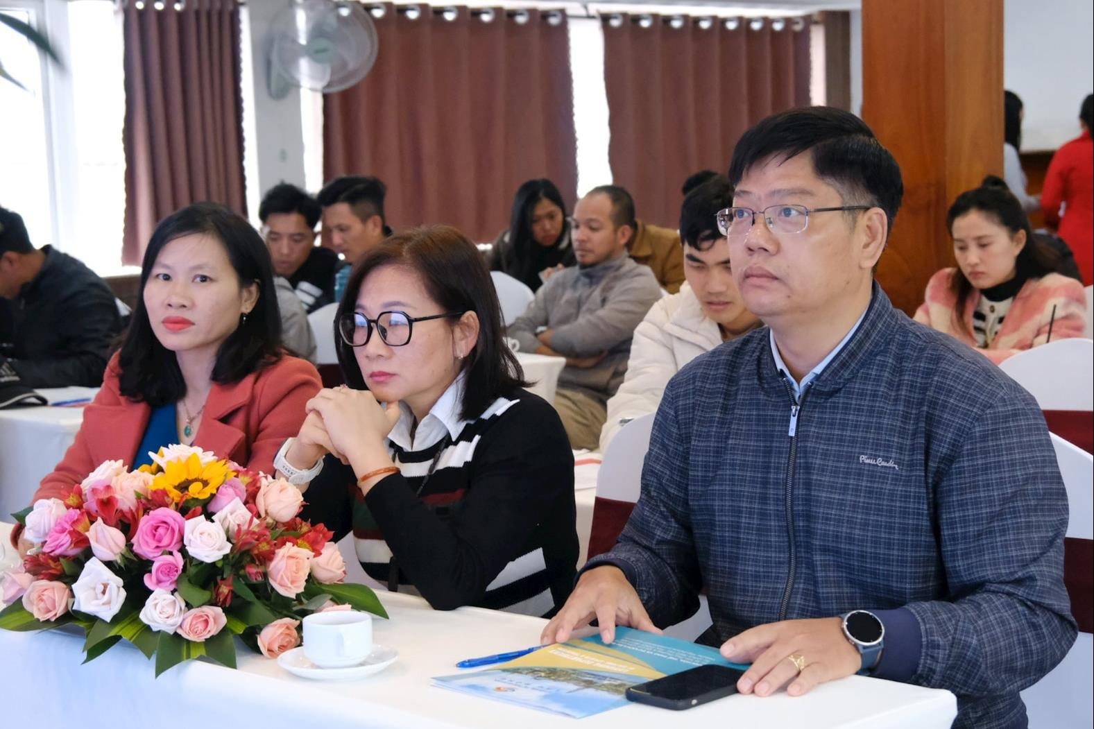 návštěva vedoucího oddělení kultury, sportu a cestovního ruchu a podání zprávy o záznamech v kanceláři finančního vzdělávání (1).jpg