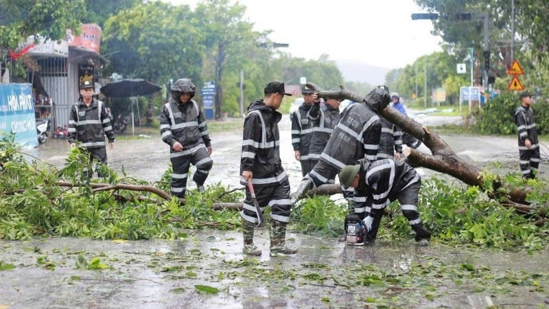 Hỗ trợ gia đình có người tử vong mất tích do bão số 5