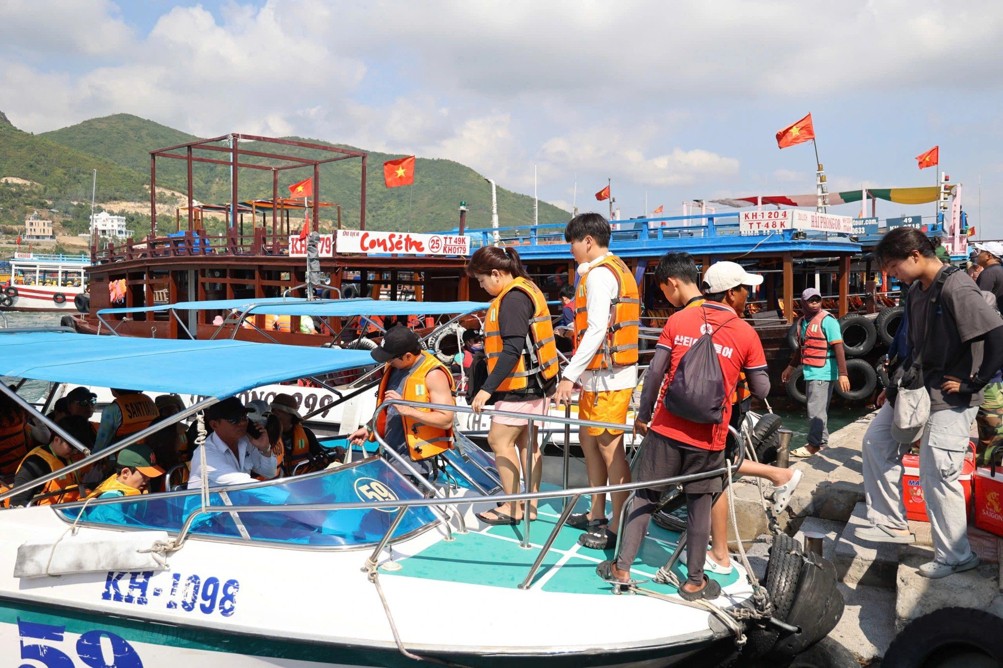 Mức phí tham quan danh lam thắng cảnh vịnh Nha Trang từ 25/8/2025