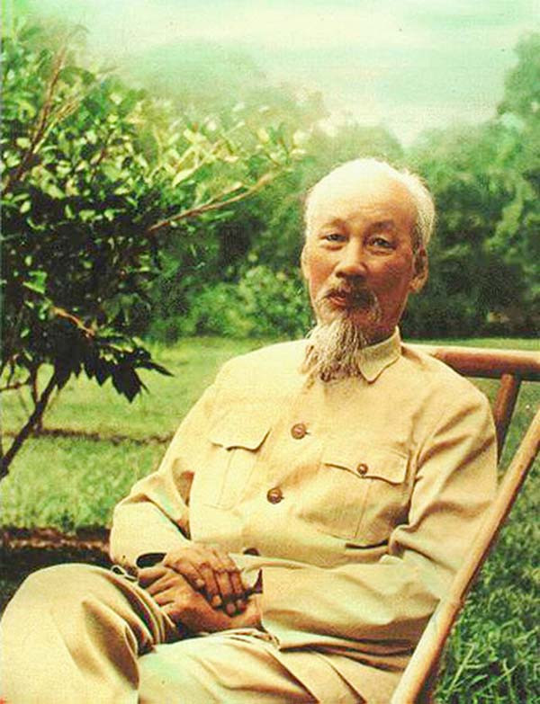 hinh-anh-bac-ho-dep-nhat-1yncbxd.jpg