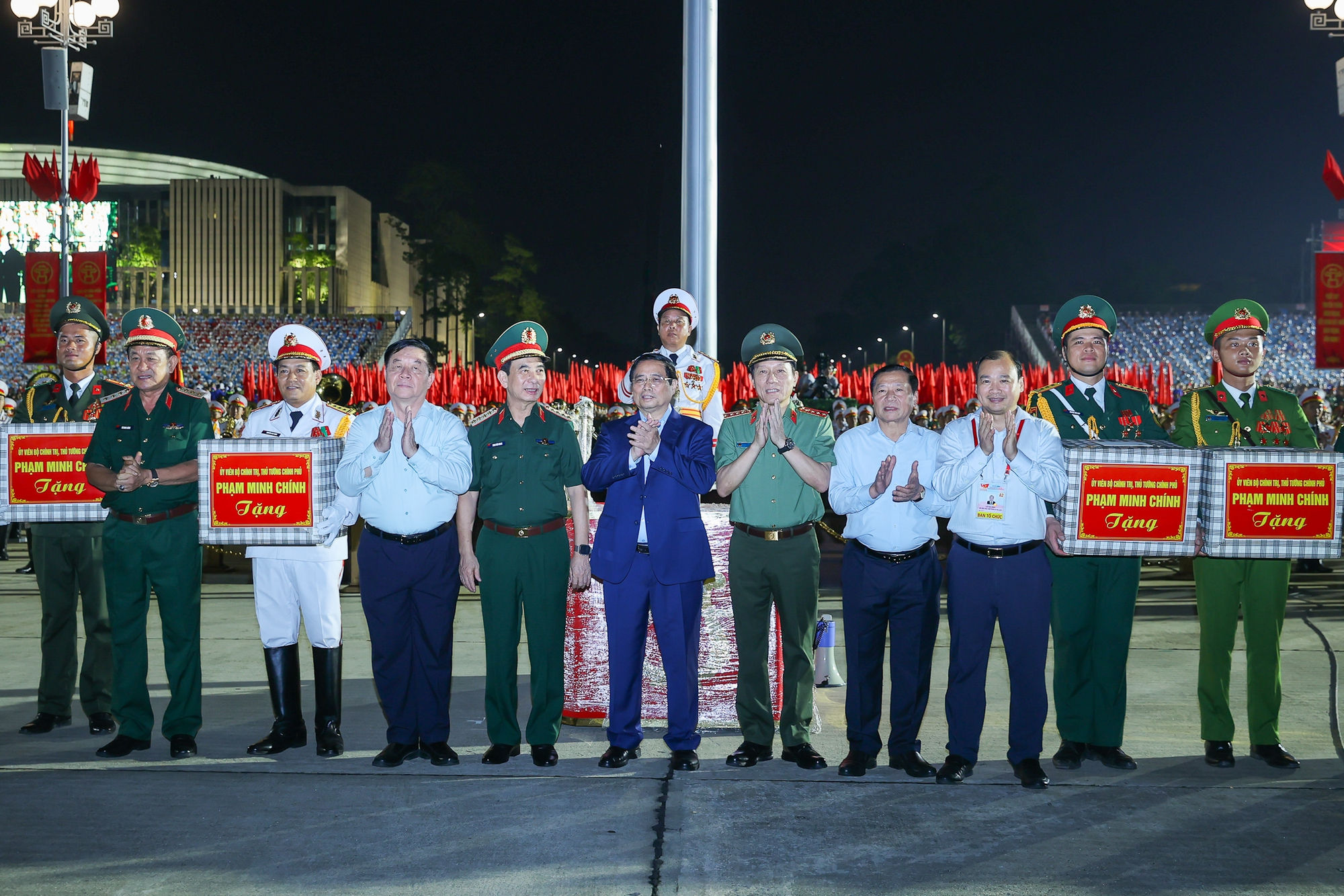 Diễu binh, diễu hành A80: Thể hiện khí thế hào hùng, sức mạnh của lực lượng vũ trang nhân dân- Ảnh 2.