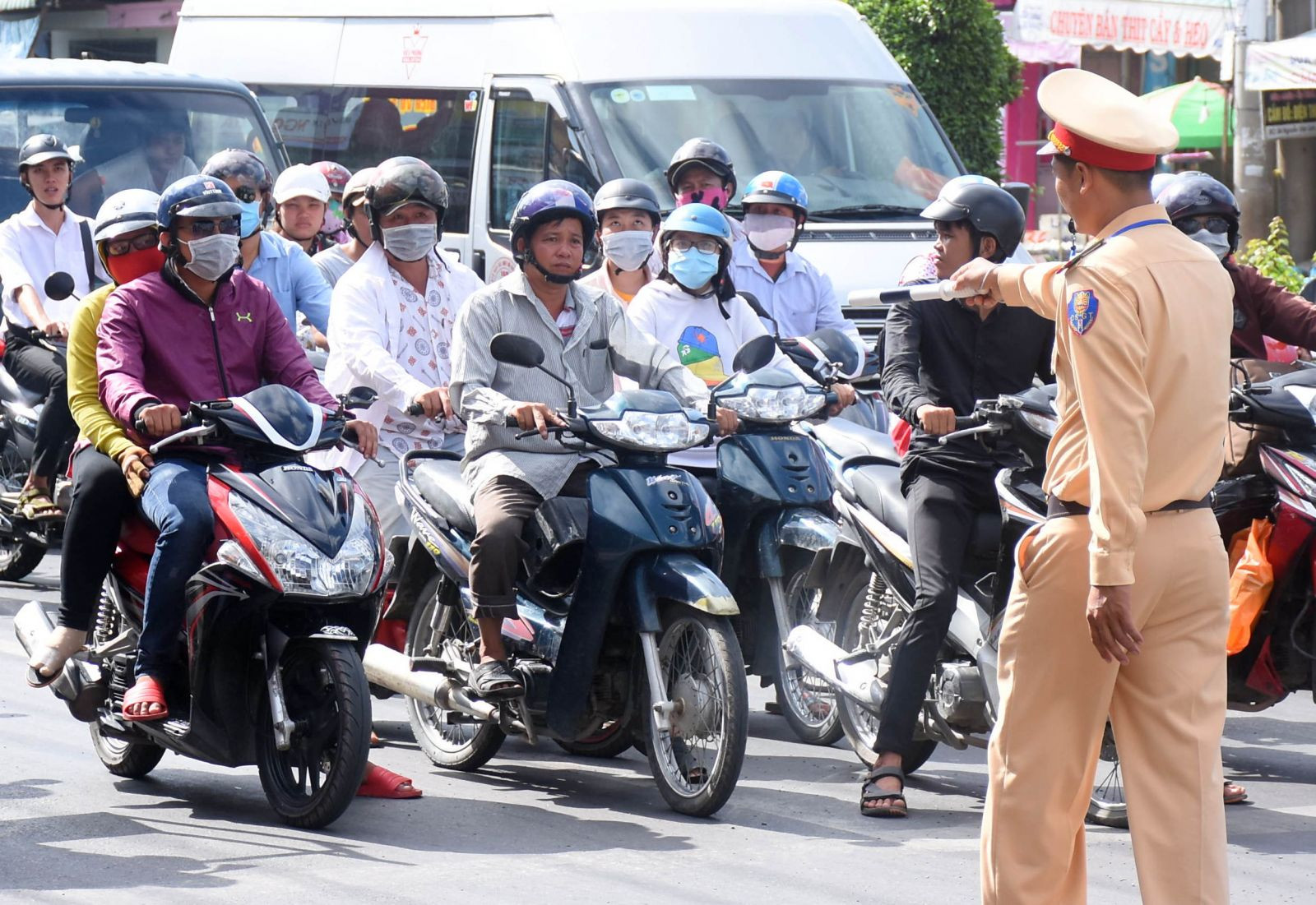 Bãi bỏ một số điều khoản Nghị định 100 về xử phạt giao thông theo đề xuất mới
