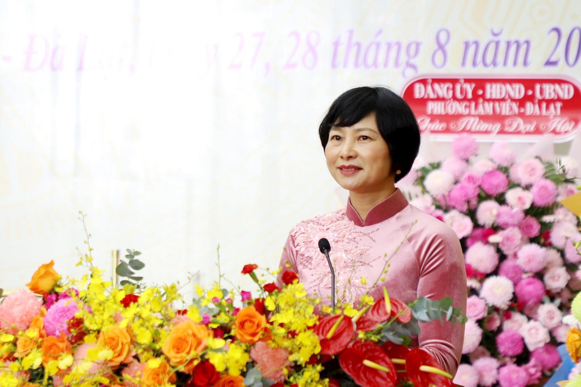 សមមិត្ត Pham Thi Phuc អនុលេខាគណៈកម្មាធិការបក្សខេត្ត ប្រធានគណៈកម្មាធិការរណសិរ្សមាតុភូមិវៀតណាមខេត្ត Lam Dong បានស្នើឱ្យគណៈកម្មាធិការរណសិរ្សមាតុភូមិវៀត ណាម វួដ Lam Vien - Da Lat មានសកម្មភាពជាច្រើនដើម្បីពង្រឹងប្លុកឯកភាពជាតិដ៏អស្ចារ្យ លើកកំពស់ប្រសិទ្ធភាពនៃការត្រួតពិនិត្យ និងការរិះគន់សង្គម។