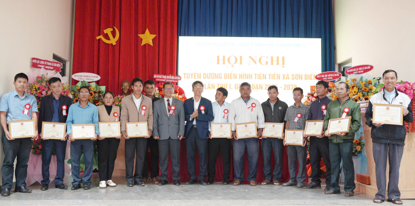 khen-thuong(2).jpg