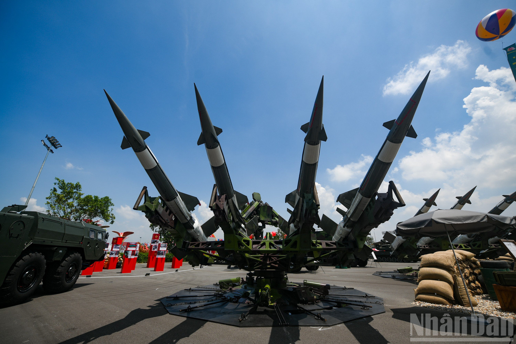 ndo_br_khi-tai-tai-trien-lam-6833.jpg