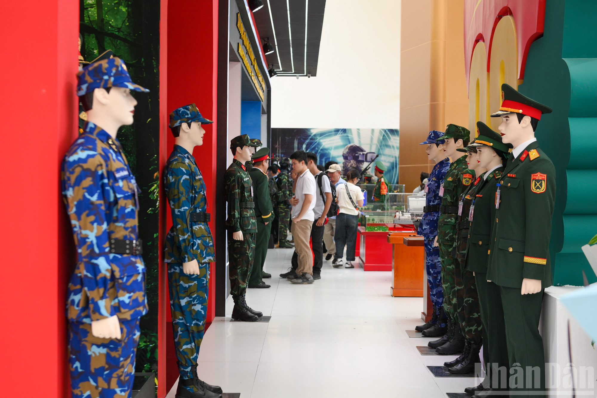 ndo_br_khi-tai-tai-trien-lam-6515.jpg