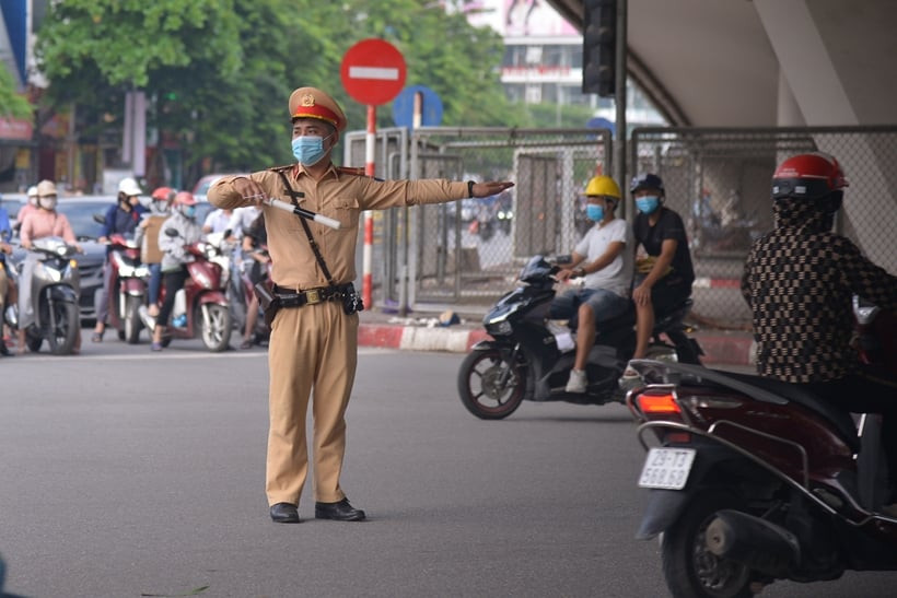Hà Nội: Tăng cường công tác tuyên truyền giáo dục đảm bảo trật tự an toàn giao thông năm học 2025-2026