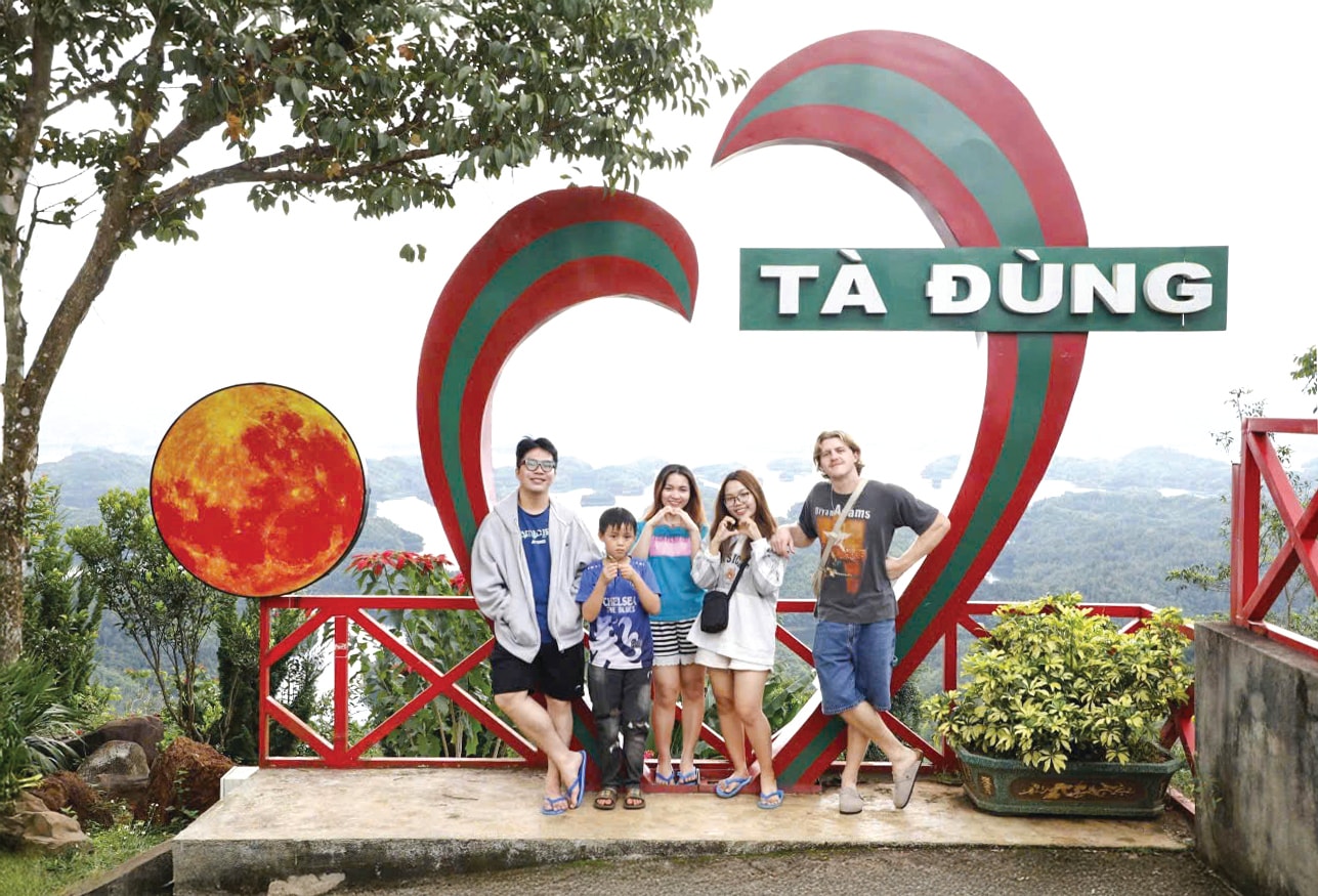 Ta Dung See