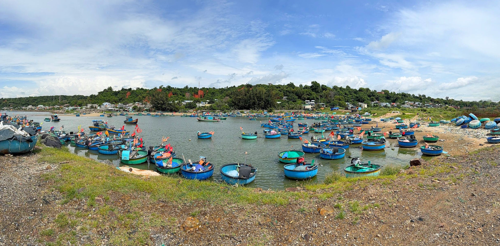Một góc Làng Thúng chai ở Tiến Thành