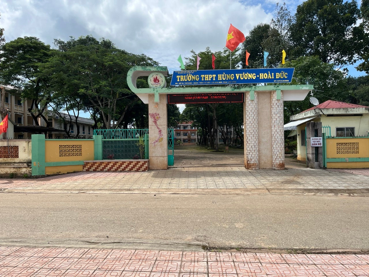 Trường PTTH Hùng Vương - Hoài Đức