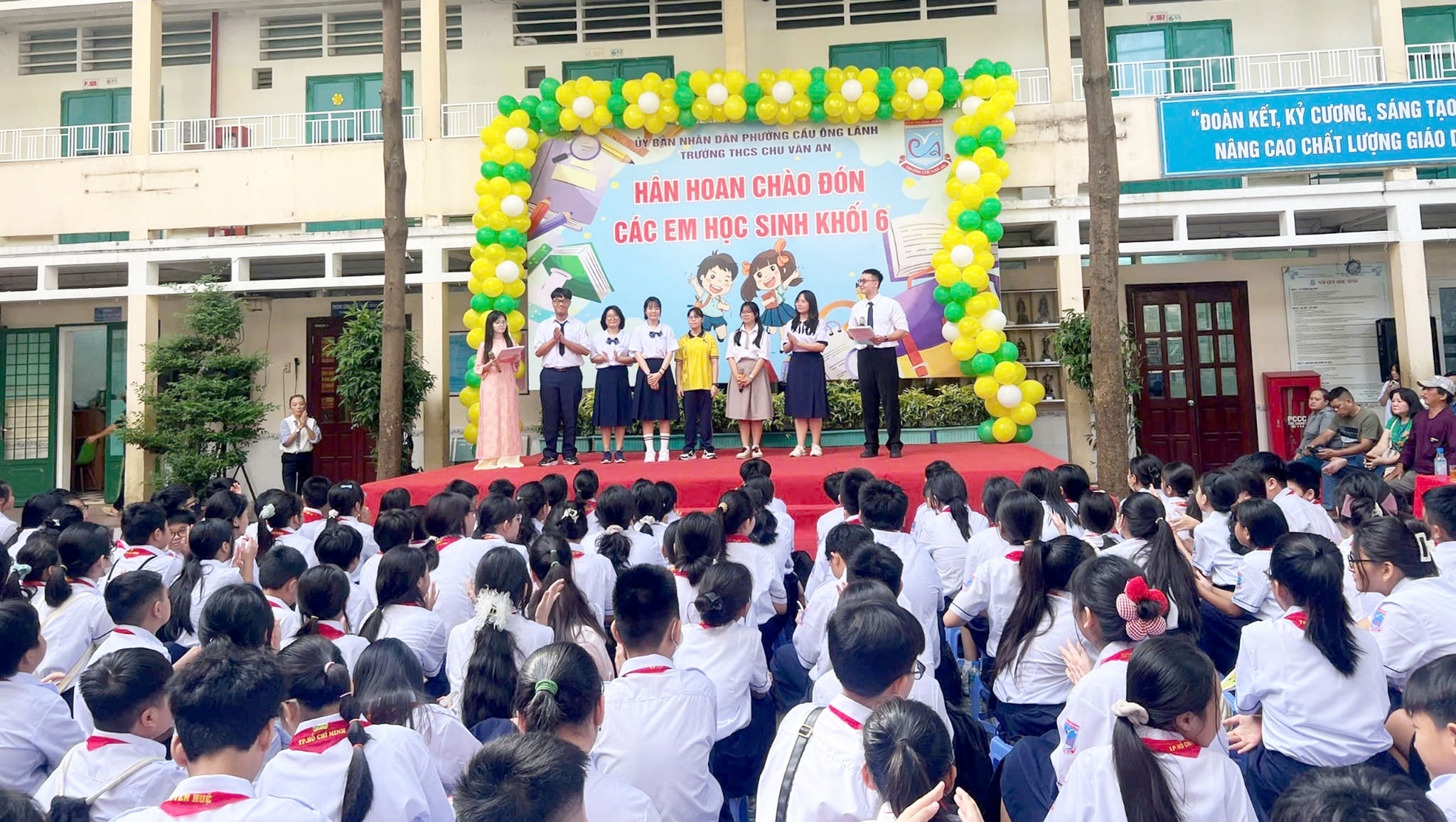 khai giảng - Ảnh 1.