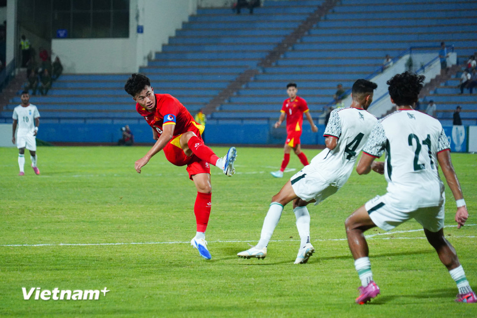 Sau bàn mở tỷ số, U23 Việt Nam tiếp tục duy trì sức ép lớn lên hàng thủ của đối phương. (Ảnh: Việt Anh/Vietnam+)