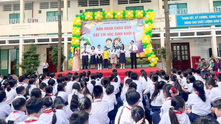TRỰC TIẾP: Lễ khai giảng đặc biệt của 1,7 triệu thầy, cô và gần 30 triệu học sinh, sinh viên- Ảnh 12.