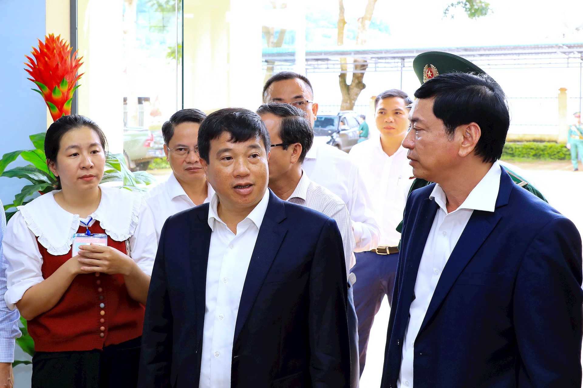 លេខាបក្សខេត្ត Y Thanh Ha Nie Kdam បានស្នើឃុំ Thuan An បន្តលើកកំពស់គុណភាពសេវាជូនប្រជាពលរដ្ឋ។