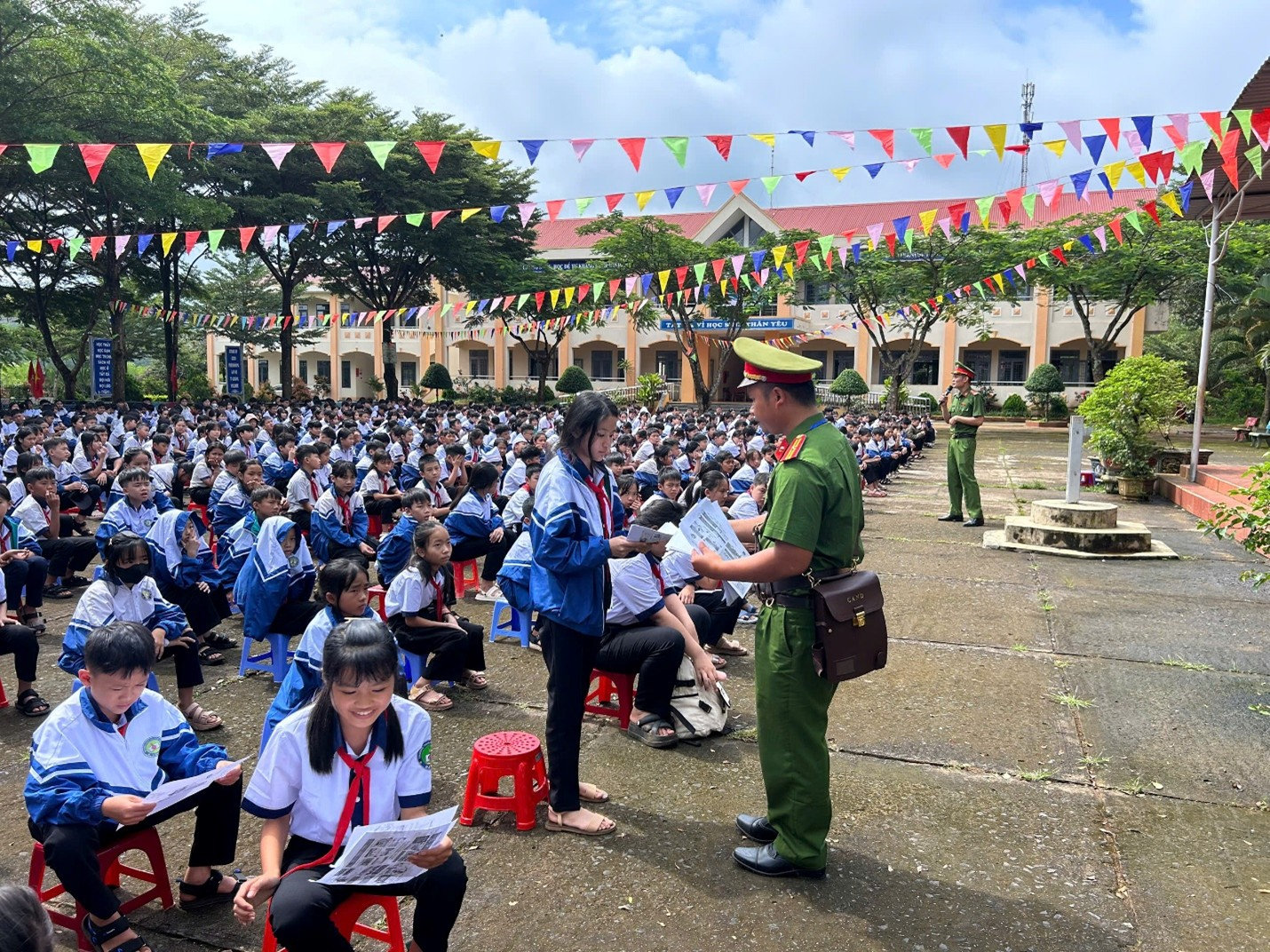 Công an Lâm Đồng đảm bảo an ninh trật tự ngày khai giảng năm học mới 3