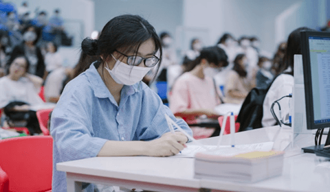 Mức học phí đối với giáo dục đại học mới nhất (Hình ảnh từ Internet)