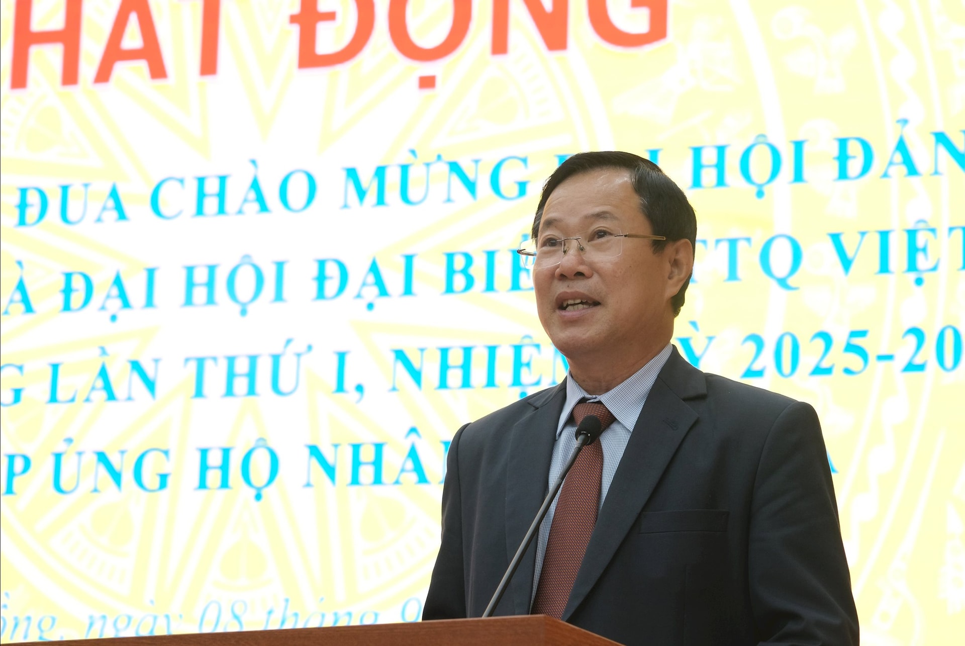1 동지 Pham Trieu