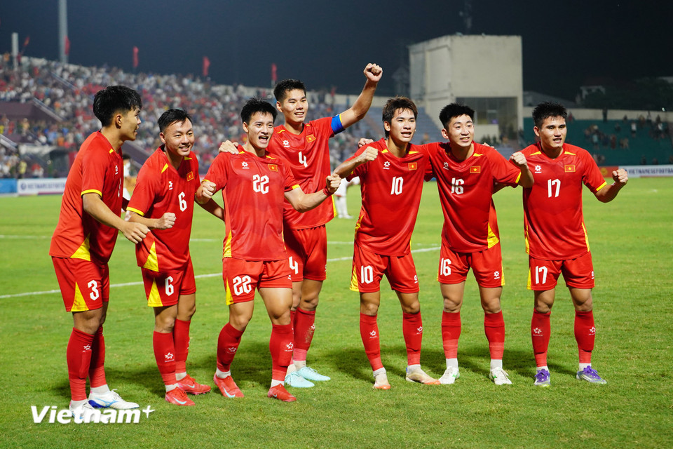 Chiến thắng thứ 3 liên tiếp ở bảng C đưa thầy trò huấn luyện viên Kim Sang-sik tiến vào Vòng Chung kết giải đấu châu lục với tư cách đội nhất bảng. (Ảnh: Việt Anh/Vietnam+)