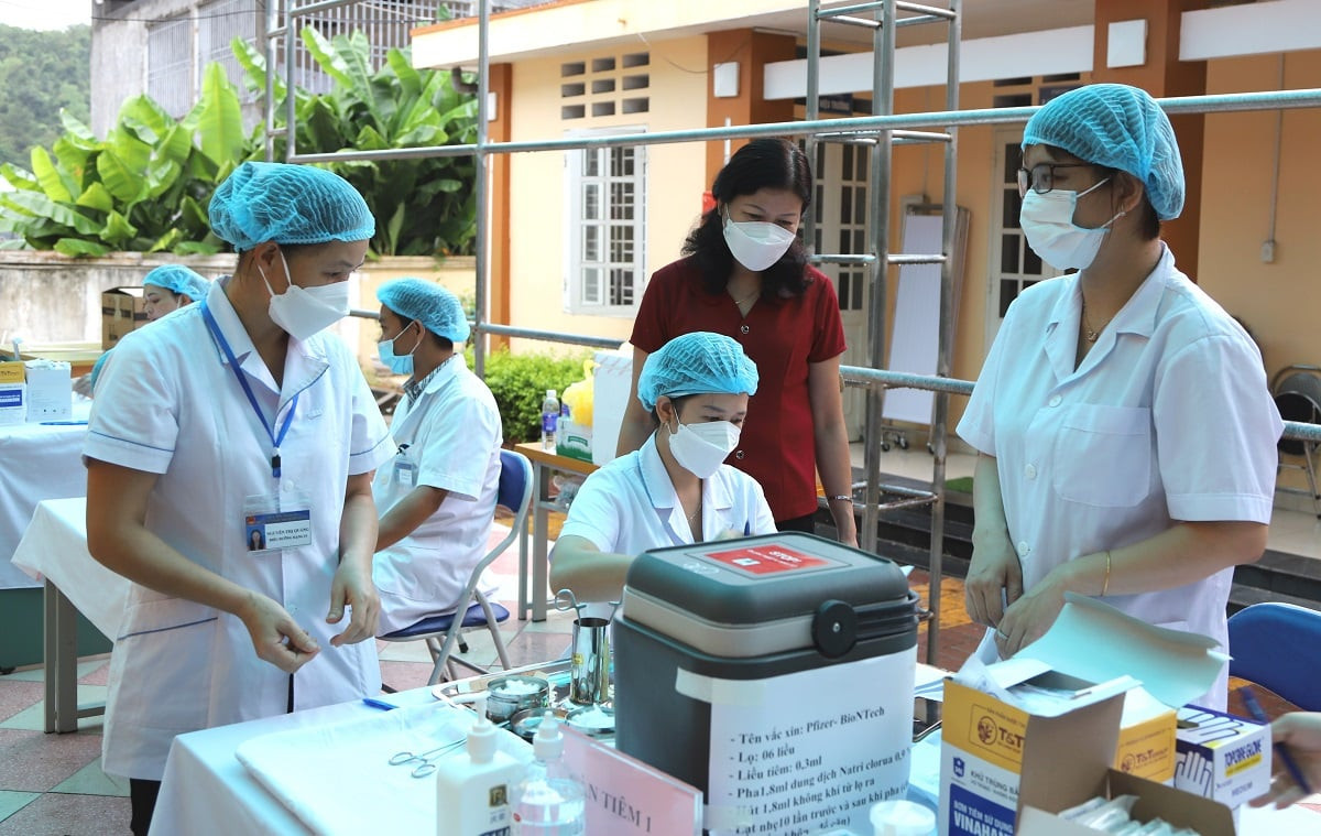 Nghị quyết 282: Sửa đổi Nghị định 56/2011 về phụ cấp ưu đãi theo nghề với công chức viên chức tại cơ sở y tế công lập