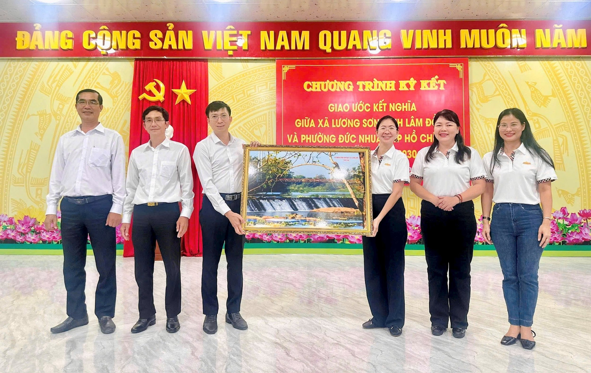 Xã Lương Sơn ký kết 