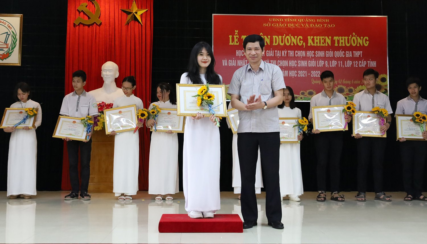 05 hình thức khen thưởng Db451 sòng bạc trực tuyến theo quy định từ 31/10/2025