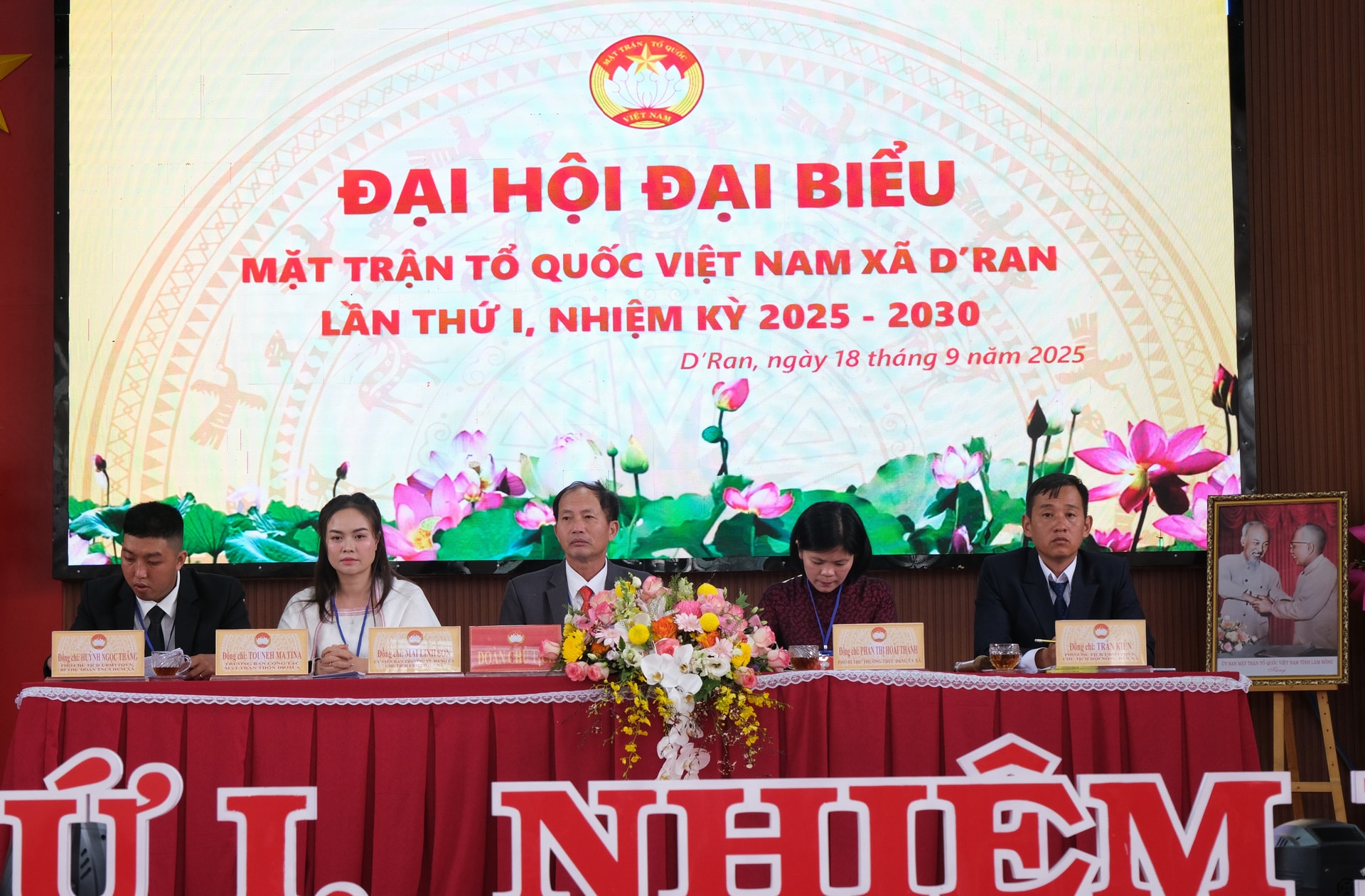 Đoàn Chủ tịch điều hành Đại hội