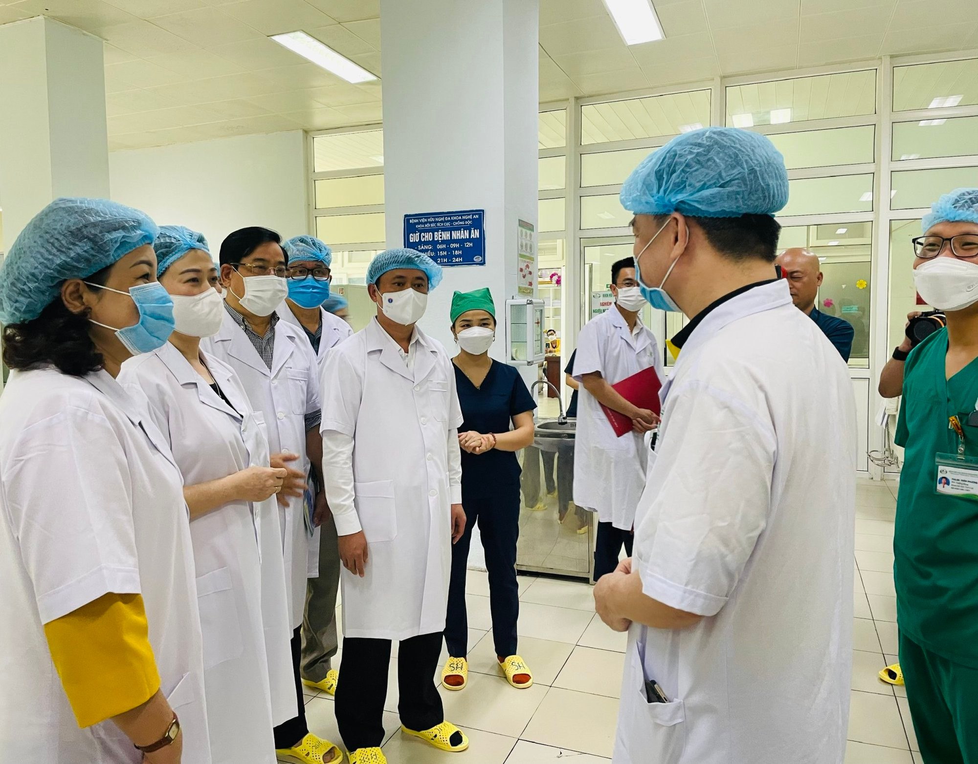 Công văn 8150: Bộ Nội vụ có hướng dẫn mới về sắp xếp cơ sở y tế, cơ sở giáo dục đào tạo