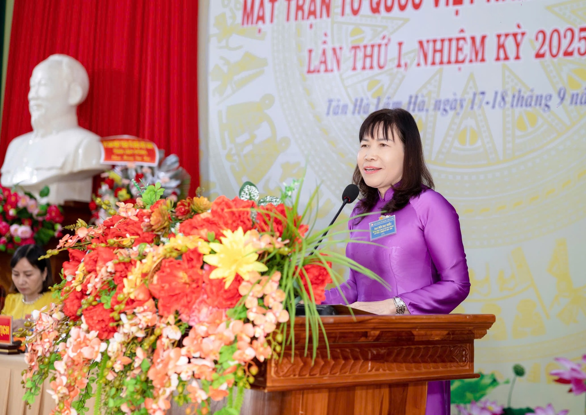 សមមិត្ត Ha Thi Hanh ថ្លែងសុន្ទរកថានៅមហាសន្និបាត