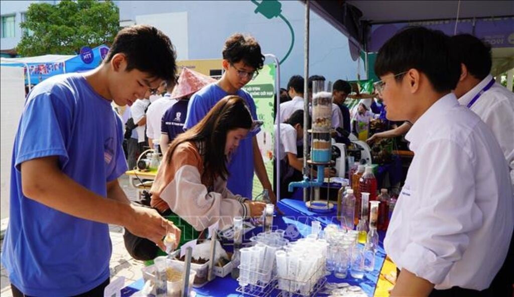Điều kiện tuyển sinh chương trình kỹ sư tài năng lĩnh vực STEM