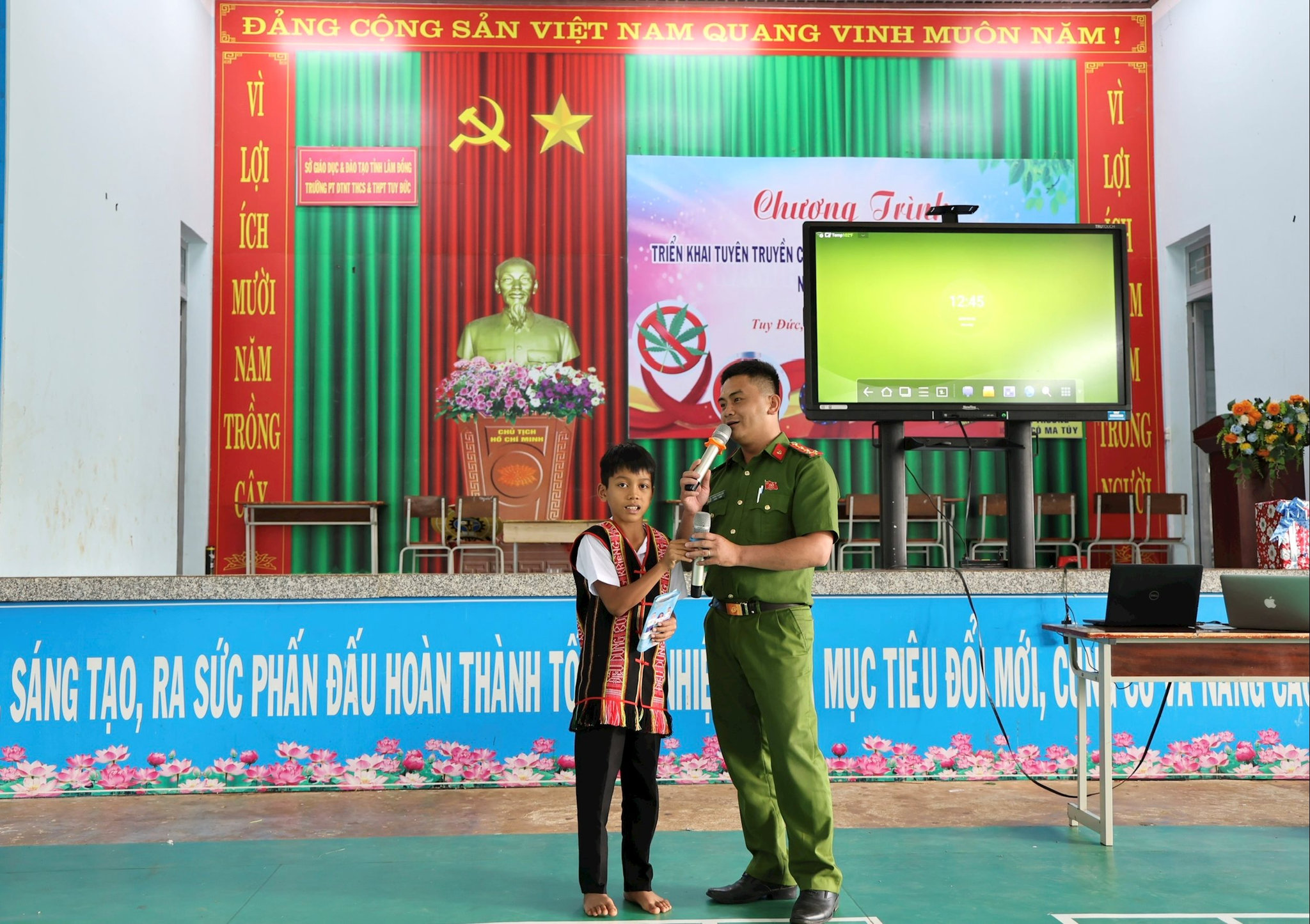 z7031885630055_231f19d8b16b5ee9a38d1d983947dadd.jpg