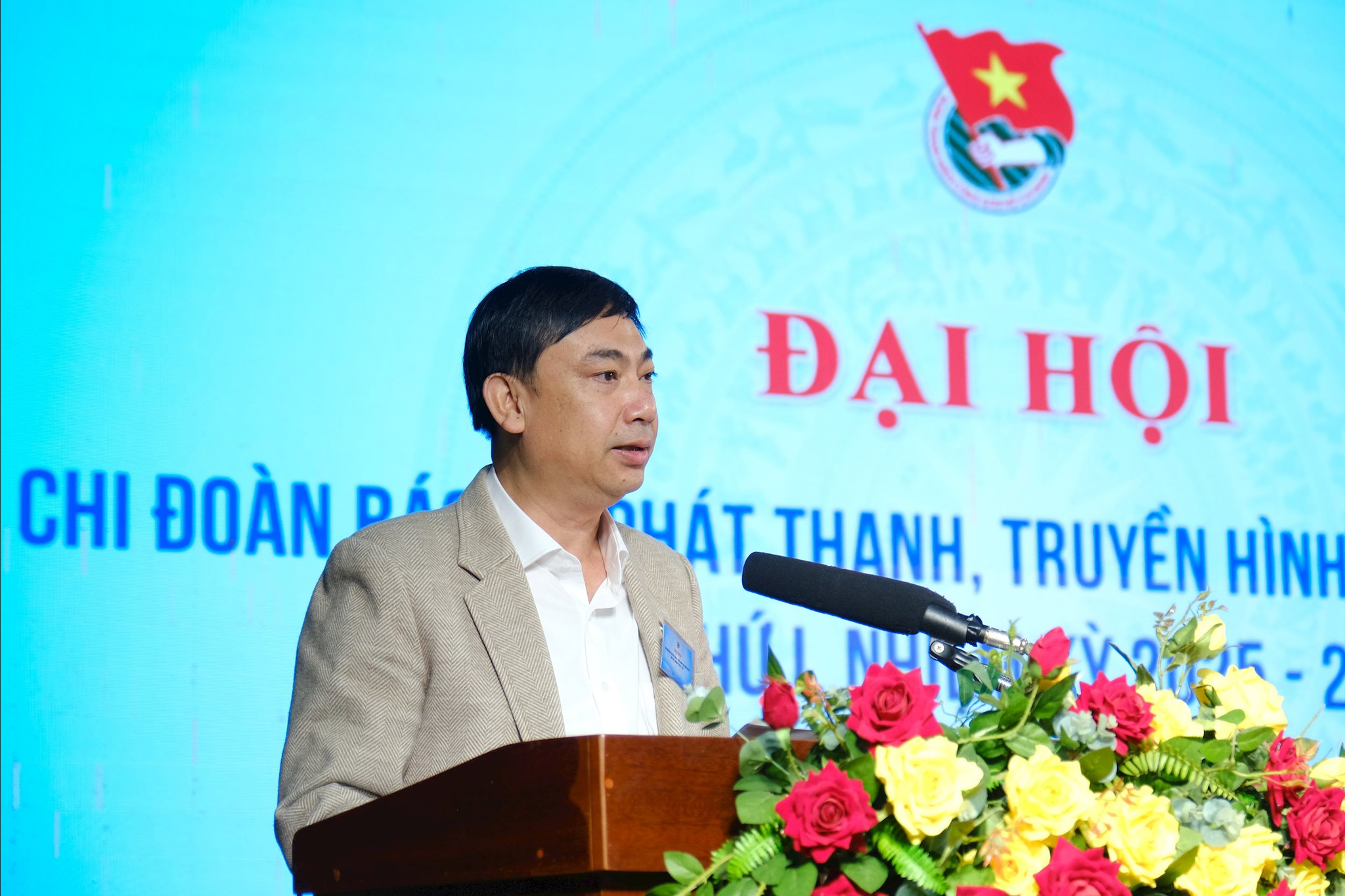 Đồng chí Nguyễn Thanh Hùng - Phó Bí thư Đảng ủy, Phó Tổng biên tập Báo, Phát thanh và Truyền hình Lâm Đồng phát biểu chỉ đạo