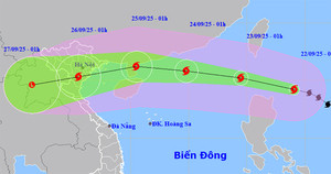 Siêu bão Ragasa đạt cấp cực đại 17 khi vào Biển Đông gây sóng cao trên 10m