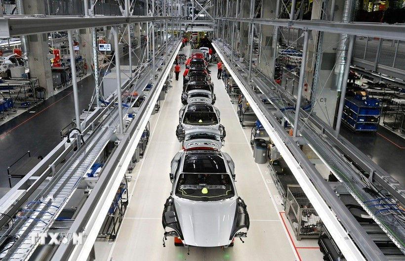 xe-dien-porsche.jpg