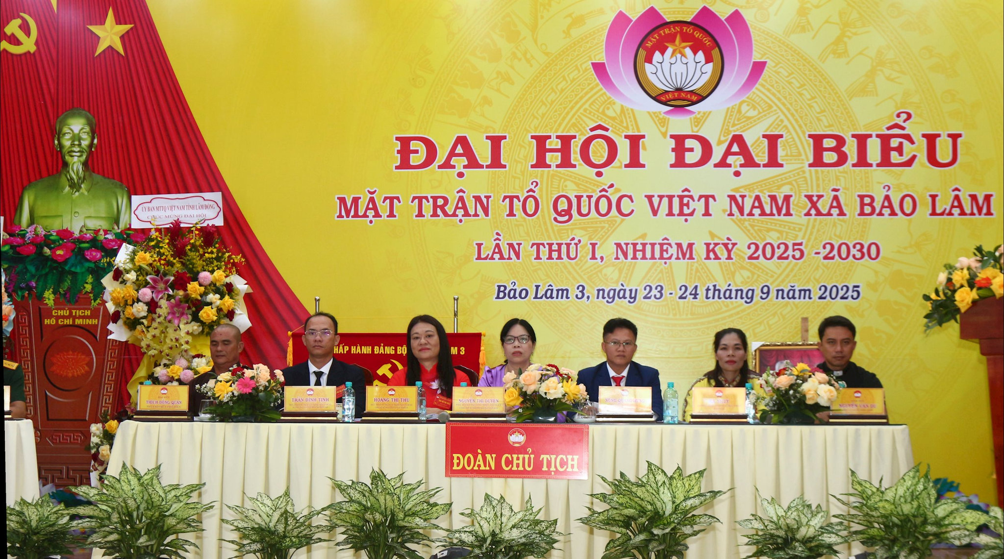 đoàn chủ tịch
