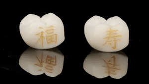 Độc lạ trào lưu xăm răng của giới trẻ Trung Quốc