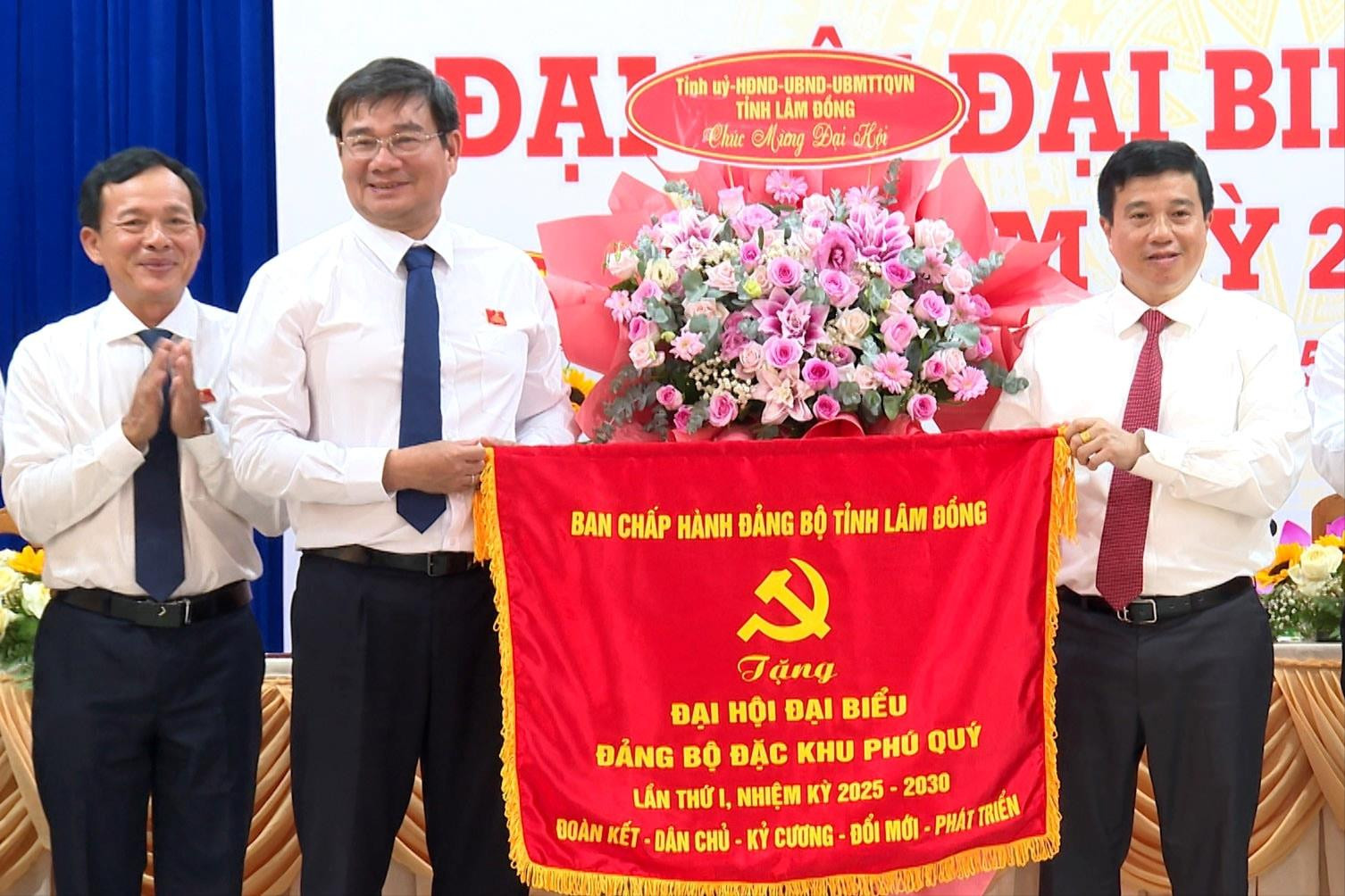 Dangnhap Dubai88 xã, phường, đặc khu Link vào Dubai88 nhà cái nhanh chóng đưa nghị quyết vào cuộc sống