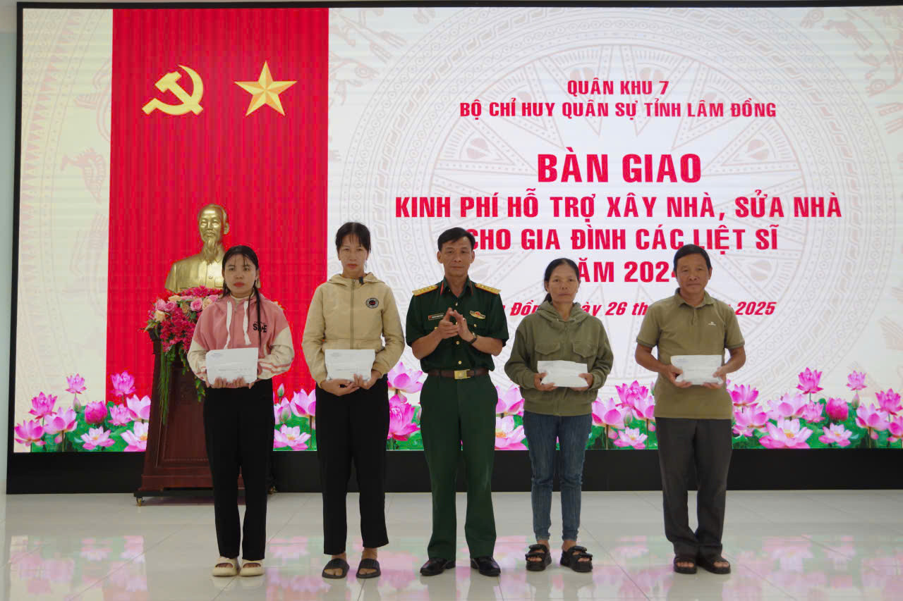 bg3.jpg
