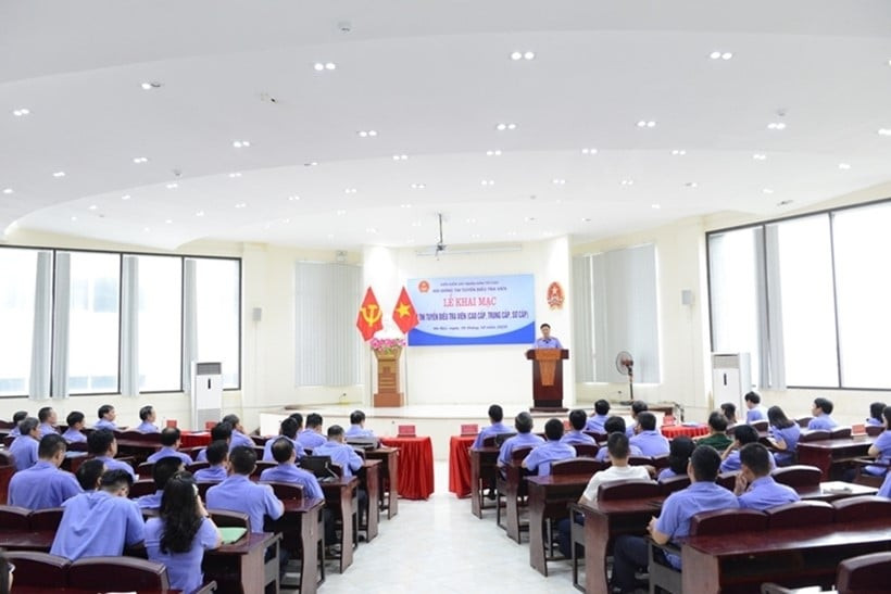 Thời gian tổ chức thi tuyển Điều tra viên sơ cấp, trung cấp và cao cấp ngành Kiểm sát năm 2025