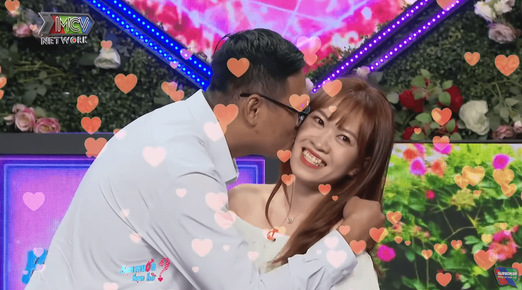 Thành Tiên trao cho bạn gái nụ hôn đầu tiên.
