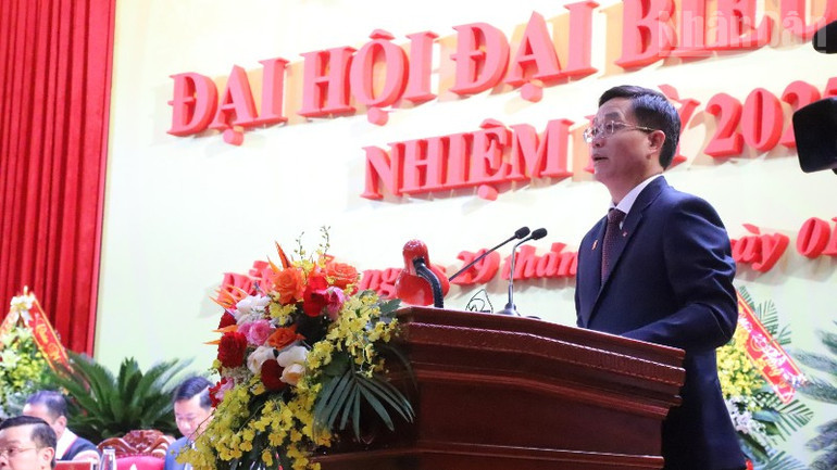 Đồng chí Nguyễn Đình Trung, Bí thư Tỉnh ủy Đắk Lắk phát biểu khai mạc Đại hội. ndo_tr_img-5770-3587.jpg