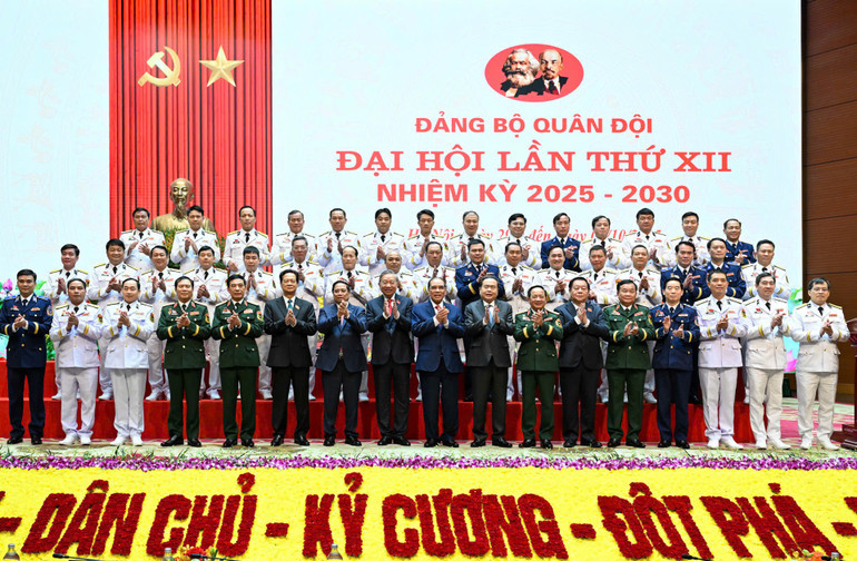 z7065323993060-1f2a6323698c6ca3fbaf6678d92882d6.jpg